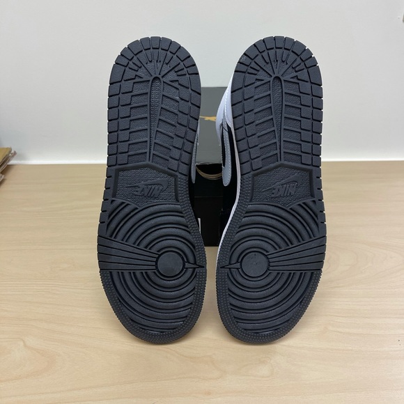 Nike Air Jordan 1 mid gs shadow smoke grey - Picture 3 of 4